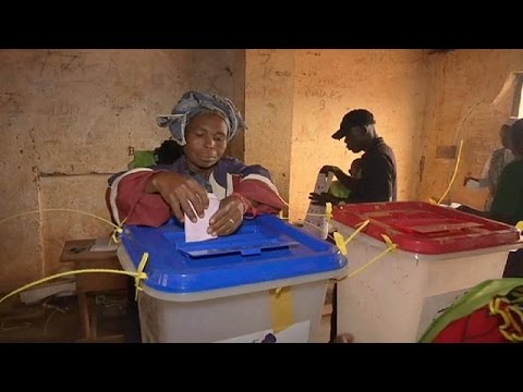شاهد بدء الانتخابات الرئاسية والتشريعية في افريقيا الوسطى