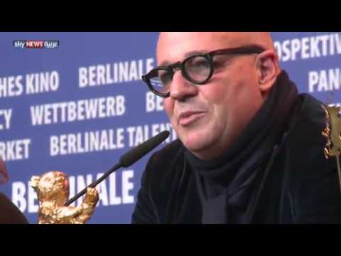 نار في البحر ينتزع الدب الذهبي لمهرجان برلين