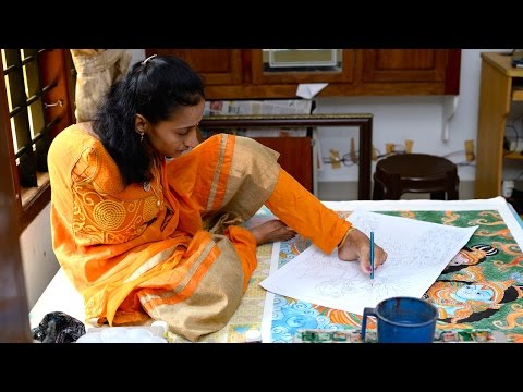 فيديو فتاة ولدت دون ذراعين تستخدم قدميها لرسم لوحات مذهلة