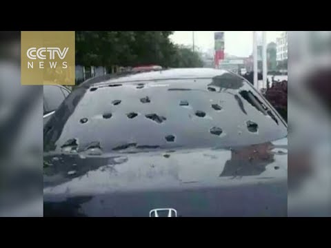 شاهد تساقط ثلوج في حجم بيض الدجاج