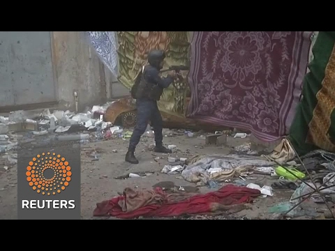 iraqi forces clash with is in
