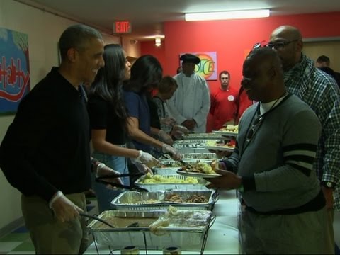 obamas serve thanksgiving meal