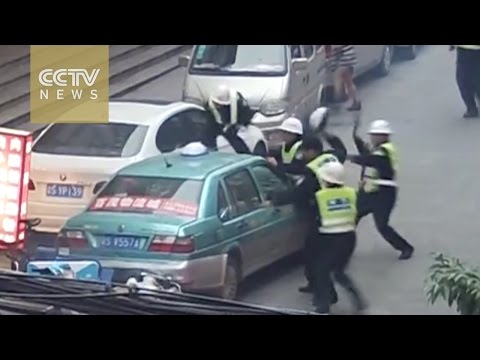 as cops chase runaway driver in china