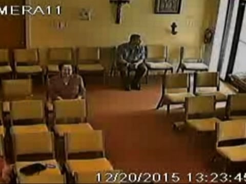 church purse snatcher caught