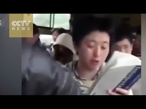 loud english reader on the bus annoyed after complains