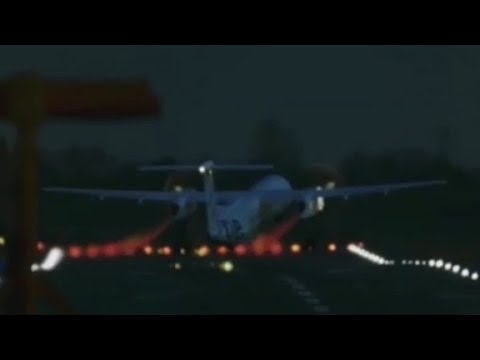 see planes terrifying takeoff in high winds