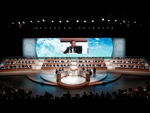 world leaders gather in paris