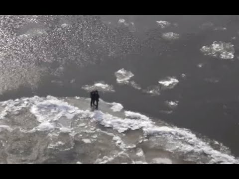 2 children rescued from drifting ice block
