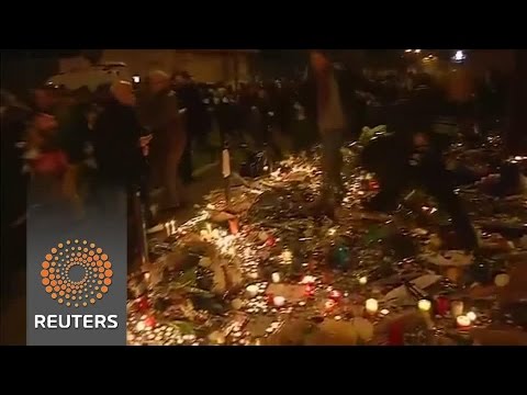 hundreds flee in panic from memorial