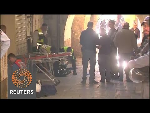 a palestinian man stabbed an officer in jerusalem