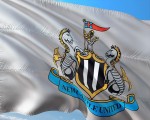  نيوكاسل يونايتد يفوز على ليفربول 2-1 ويتوج بلقب كأس كاراباو