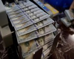 اليوان الصيني يسجل هبوطا لأدنى مستوى منذ 6 أشهر مقابل الدولار