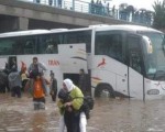 الدفاع المدني الجزائري يعثر على 4 جثث جرفتها السيول
