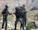 قوات الاحتلال الإسرائيلي تطلق النار على سيدة فلسطينية جنوب الخليل