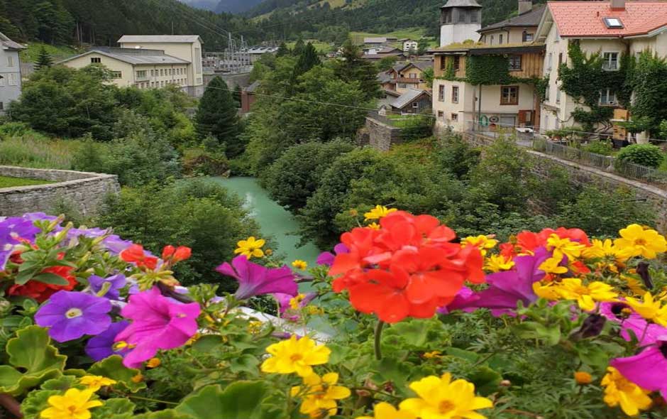 السياحة في سويسرا تجمع ما بين الطبيعة الخلابة والتاريخ العريق