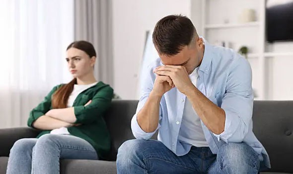  العرب اليوم - صعوبة التعامل مع مشاكل الزوجين دون تدخل الأطفال